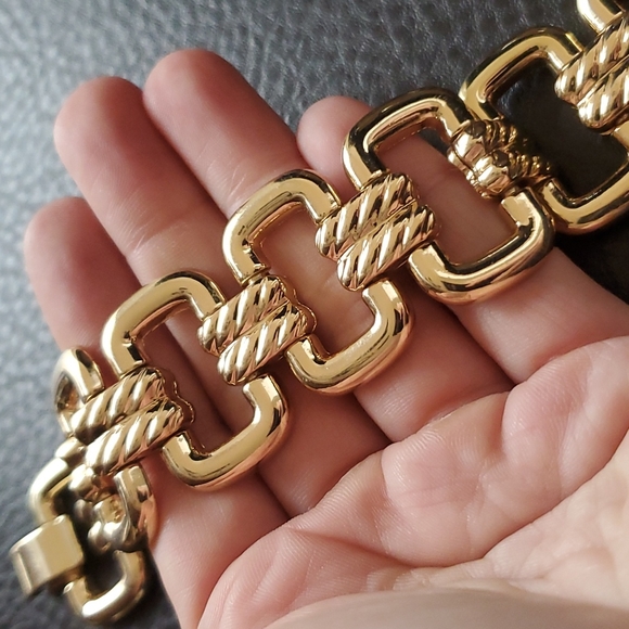 Bracelet - Picture 2 of 8